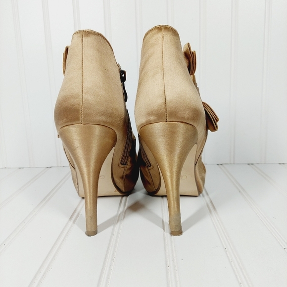 Glint Gold Bow Heeled Ankle Bootie C546 - Picture 6 of 11